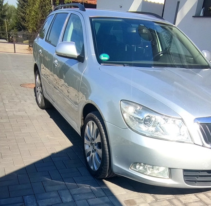 Skoda Octavia cena 27500 przebieg: 270000, rok produkcji 2012 z Piekary Śląskie małe 137